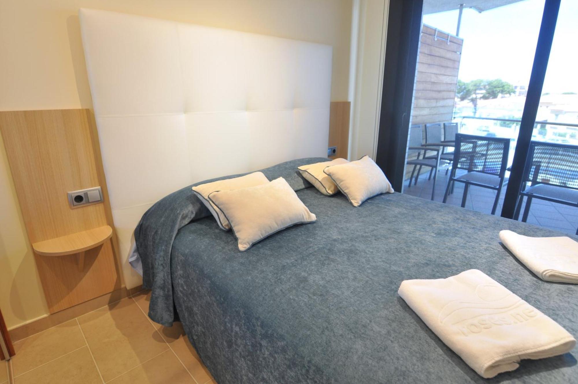Rnet - Apartments Roses Port Trebol Kültér fotó